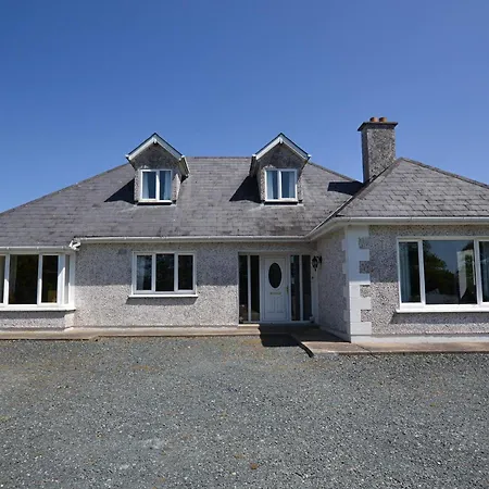 Дом отдыха By Trident Homes